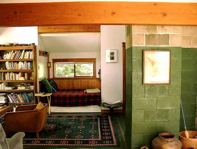 bed alcove
